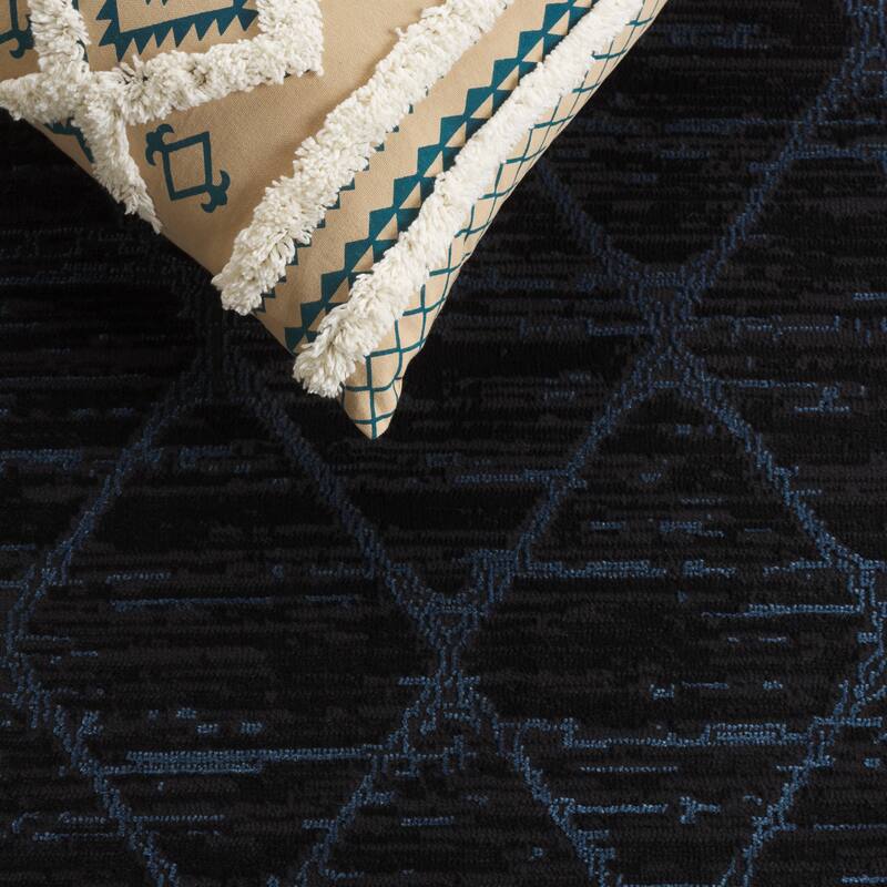 SAFAVIEH Mila Margurite Modern & Contemporary Rug