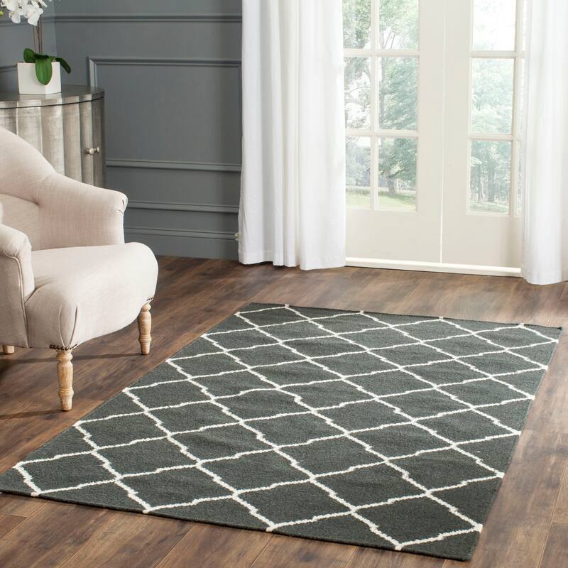 SAFAVIEH Handmade Flatweave Dhurries Tiiu Modern Moroccan Wool Rug - 4' x 6' - Chocolate/Ivory