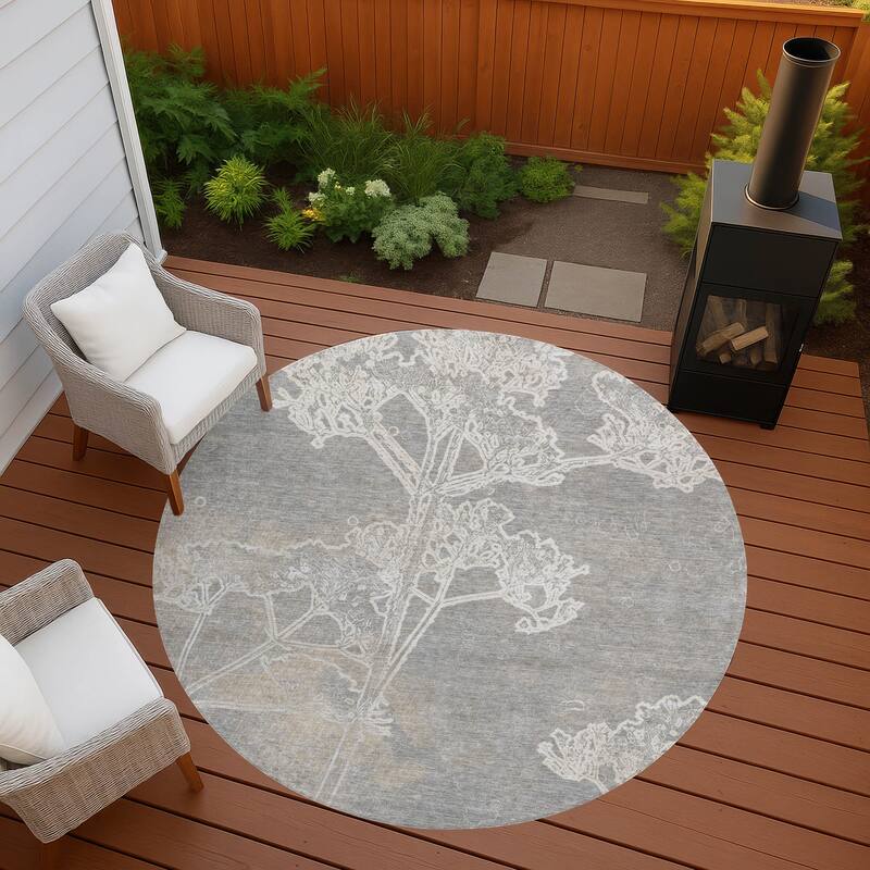 Machine Washable Indoor/ Outdoor Modern Floral Chantille Rug - Silver - 8' x 8'
