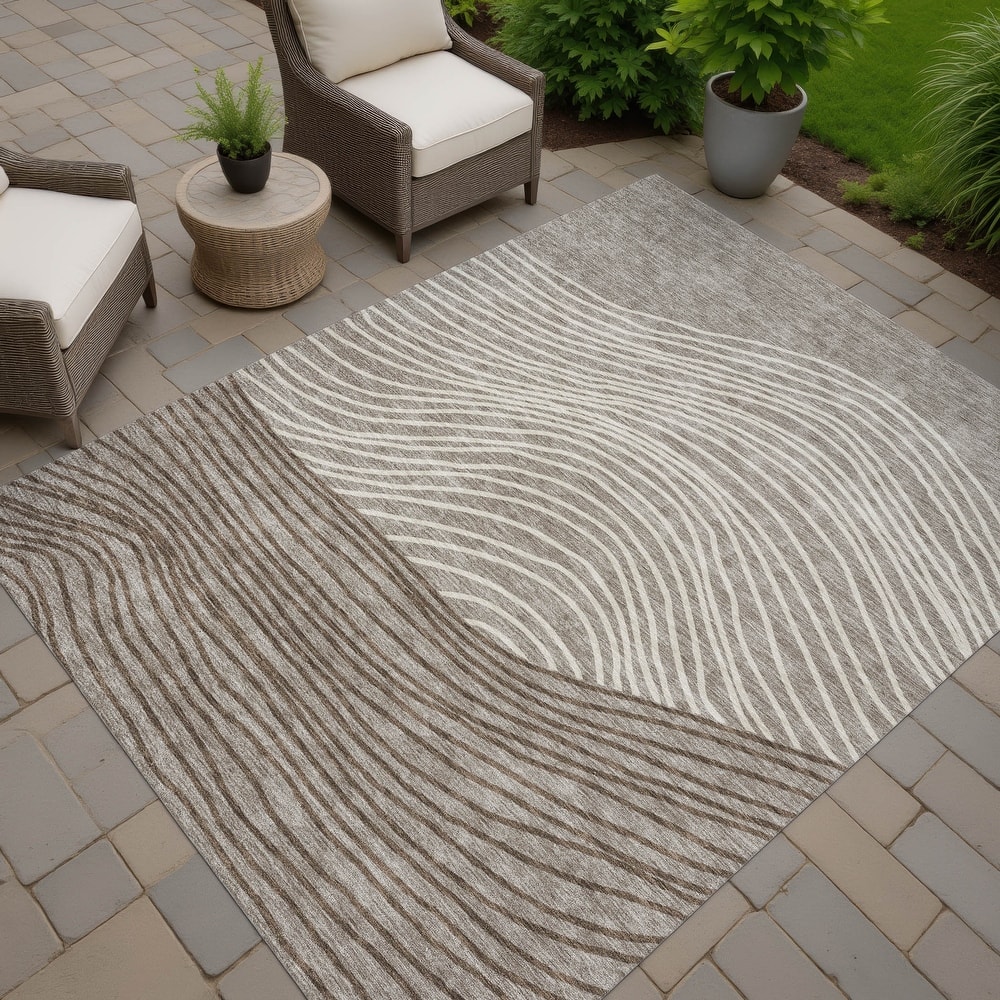 Machine Washable Indoor/ Outdoor Modern Arches Chantille Rug