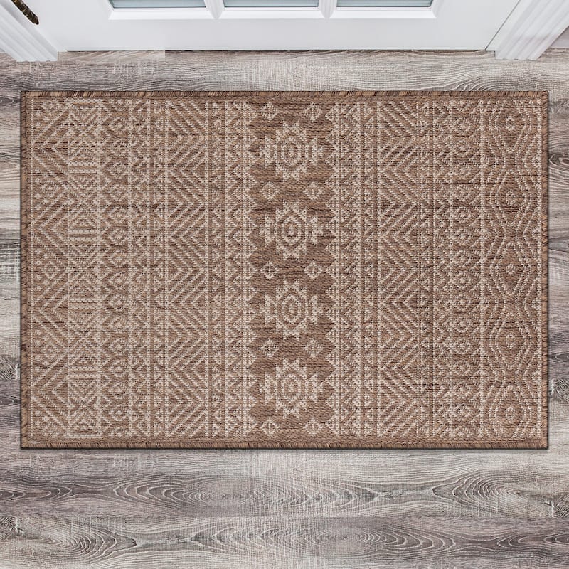 World Rug Gallery Distressed Geometric Bohemian Textured Flat Weave Indoor/Outdoor Area Rug - 2'x3' - Brown