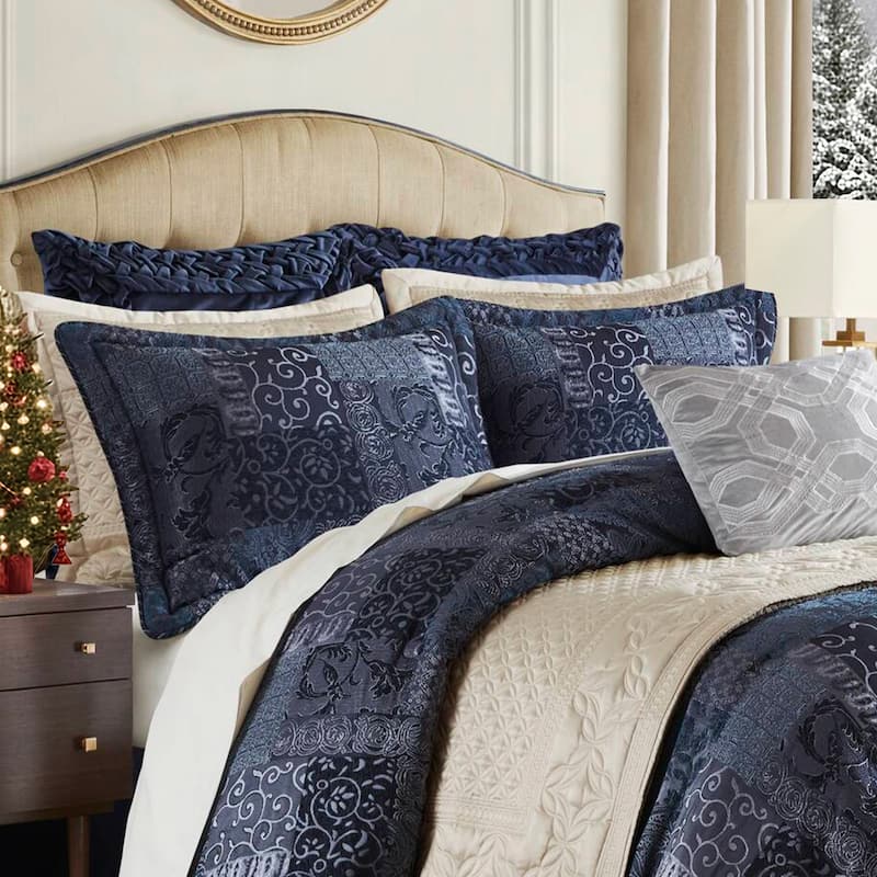 Croscill Galleria 4 Piece Comforter Set - Navy - King