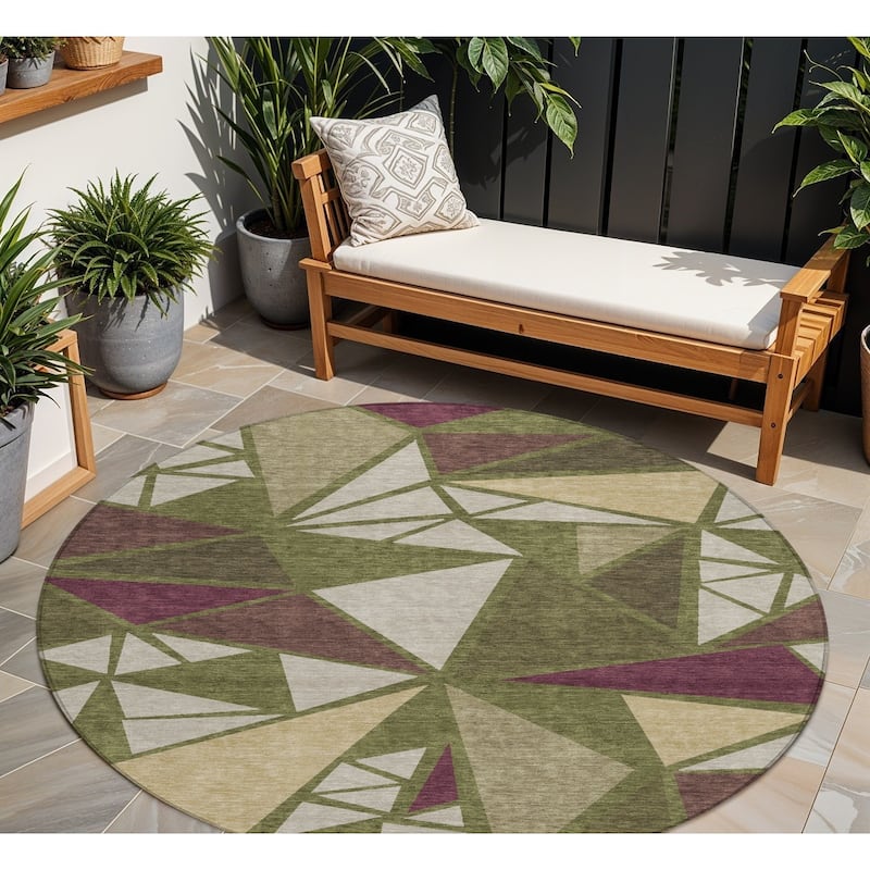 HomeRoots Geometric Transitional Rectangle Outdoor Rug - 8' Round