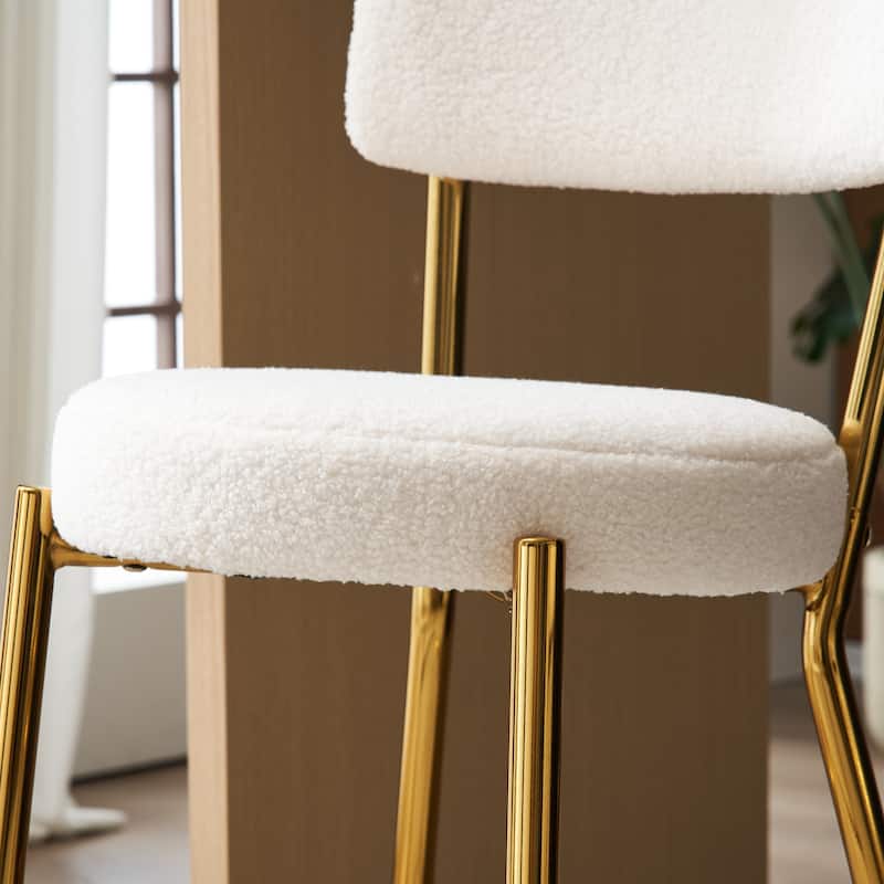 Set of 2 Modern Teddy Fabric Upholstered Bar Stools, Metal Base High Stool Suitable for Kitchen, Dining and Living Room