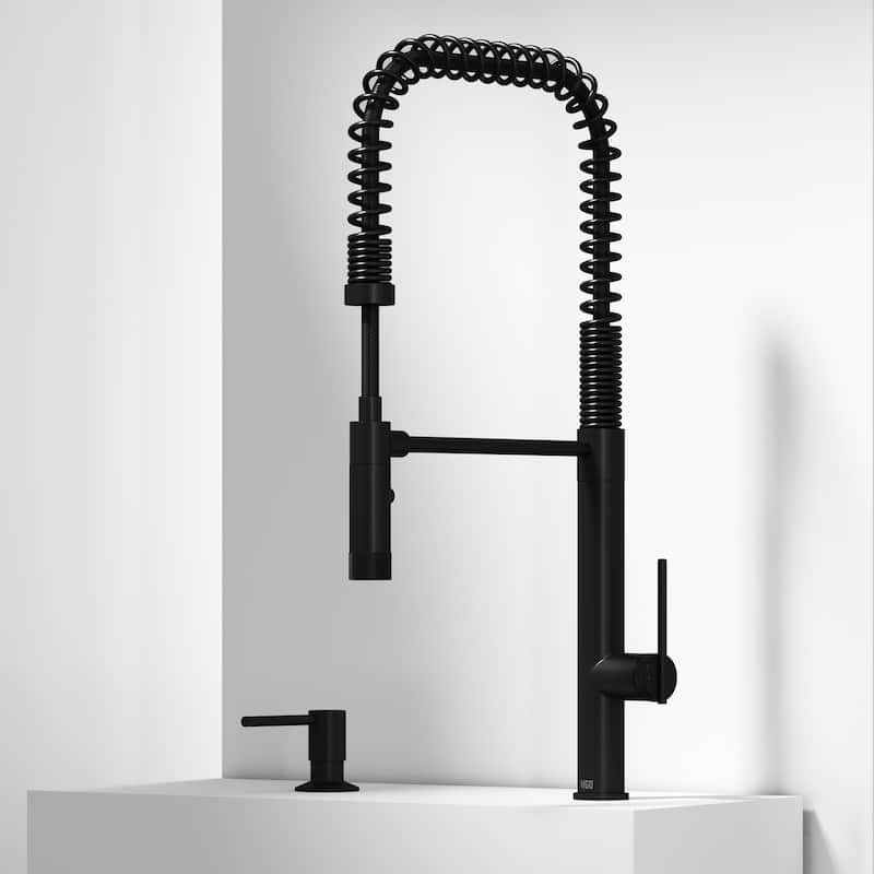 VIGO Sterling 23" H Single Handle Pull-Down Sprayer Kitchen Faucet