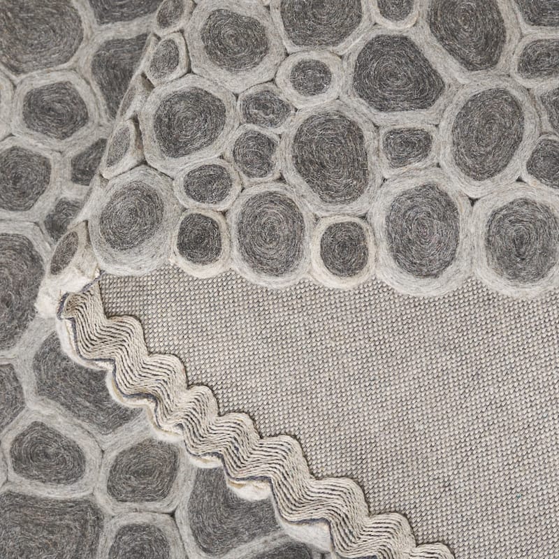 SAFAVIEH Handmade Manhattan Ummu Modern Wool Rug