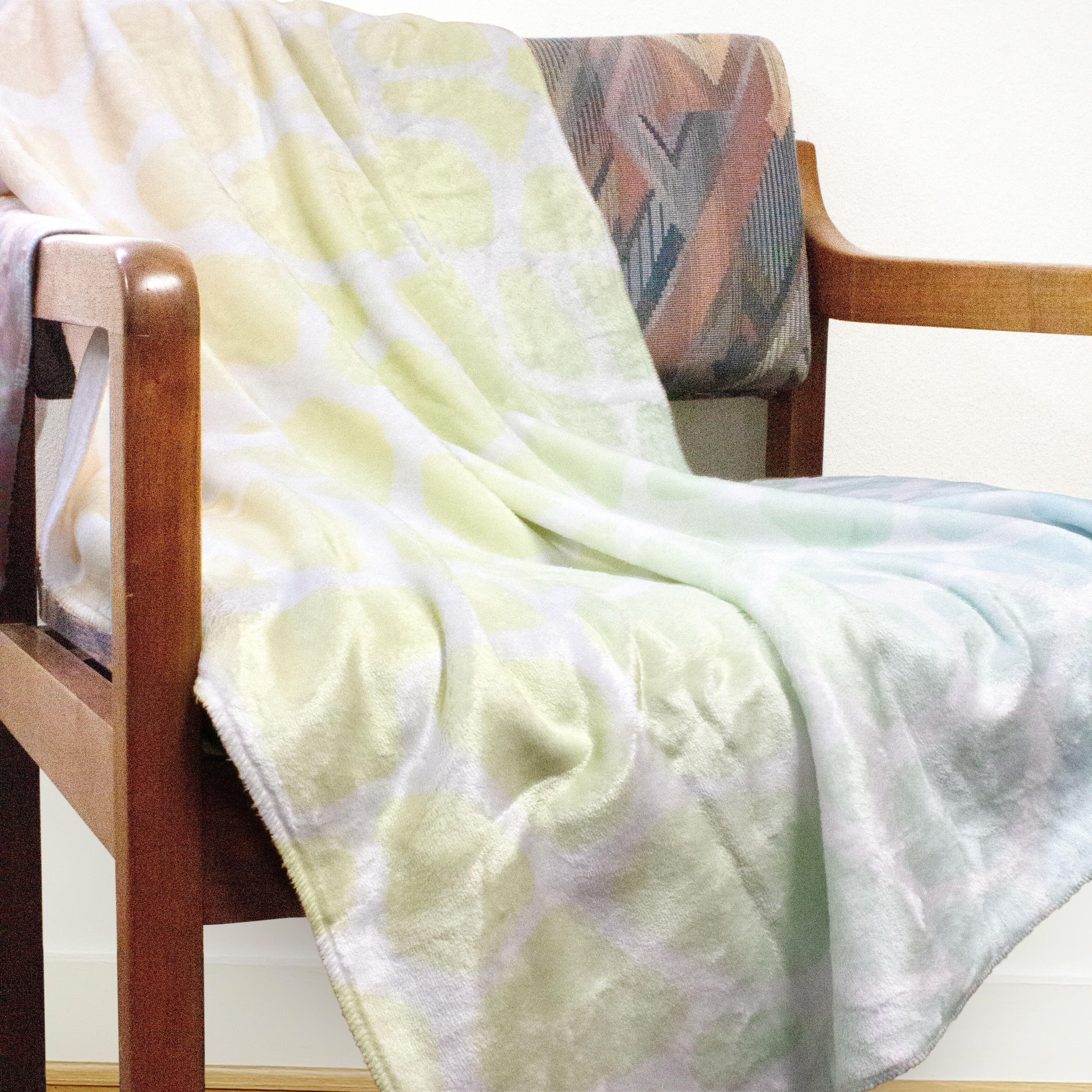 Giraffe Print Throw Blanket-image