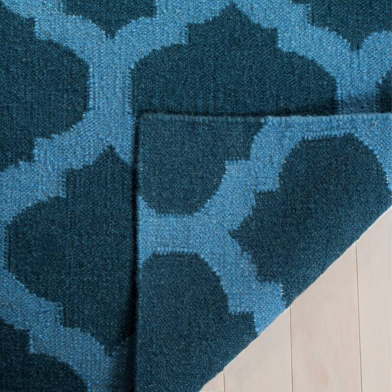 SAFAVIEH Handmade Flatweave Dhurries Bethan Modern Moroccan Wool Rug
