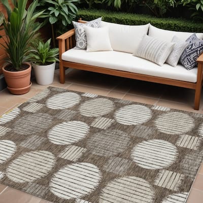 HomeRoots Geometric Transitional Rectangle Outdoor Rug
