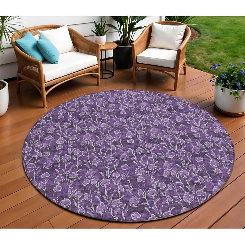 HomeRoots Floral Transitional Rectangle Outdoor Rug - 8' Round