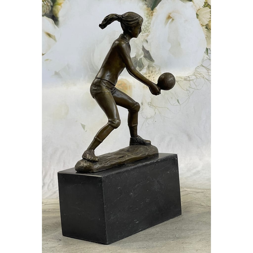 Girl Volleyball Olympic Sport Game Bronze Figurine Statue Hot Cast Sculpture Art
