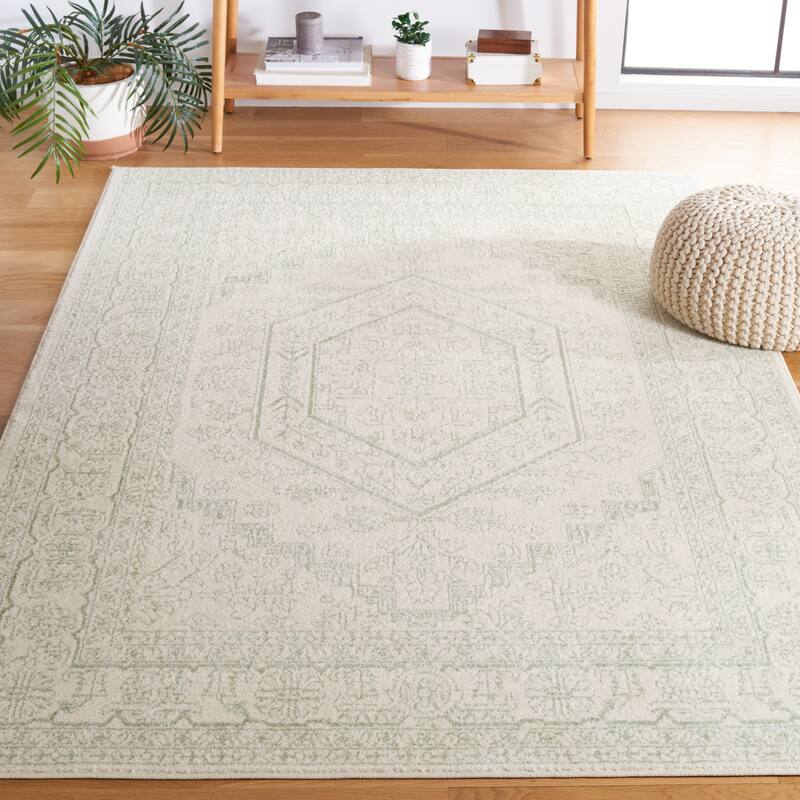 SAFAVIEH Adirondack Cheyenne Rustic Oriental Medallion Rug - 6' x 9' - Sage/Ivory