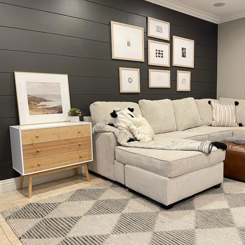 Elegant 3-Drawer Dresser