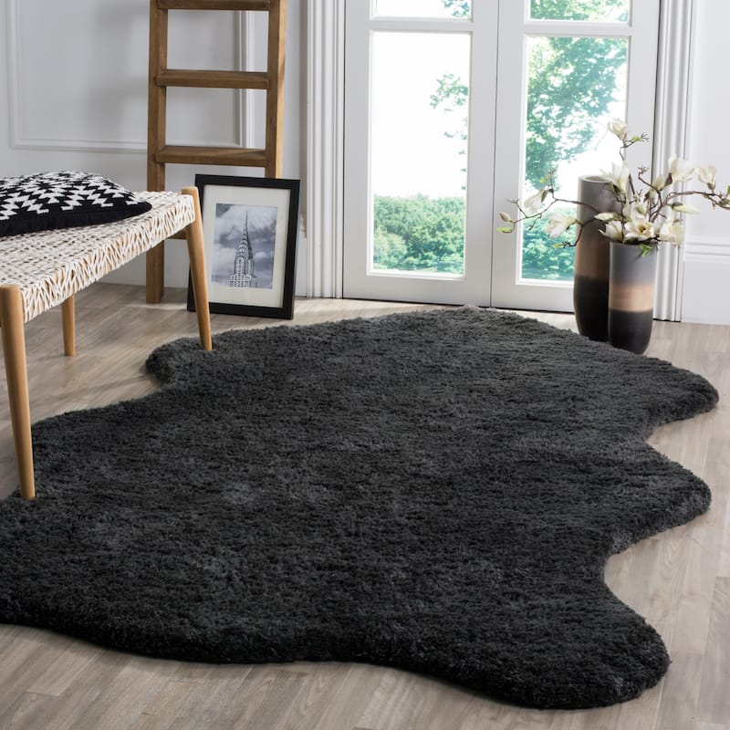SAFAVIEH Handmade Sheep Shag Nurhayat Solid Rug - 5' x 8' - Charcoal