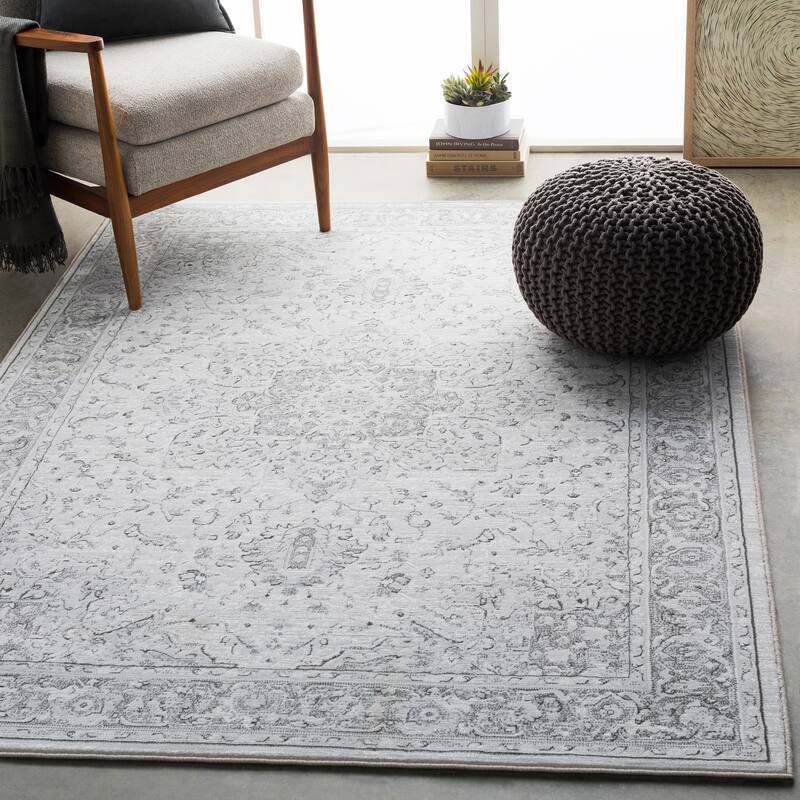 Vaughn Traditional Medallion Area Rug - 2'7" x 7'10" Runner - 2'7" x 7'10" Runner - Light Grey