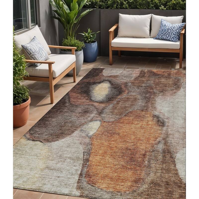 HomeRoots Abstract Transitional Rectangle Outdoor Rug - 5' X 8'