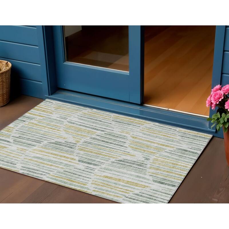 HomeRoots Abstract Transitional Rectangle Outdoor Rug - 3' x 5'
