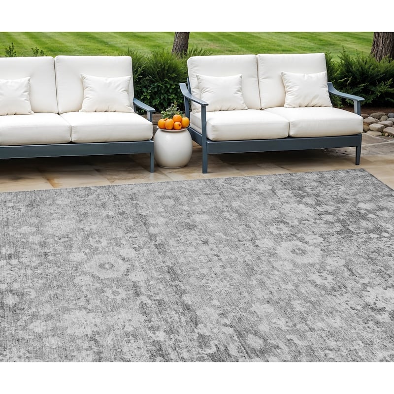 HomeRoots Oriental Traditional Rectangle Outdoor Rug - 10' X 14'