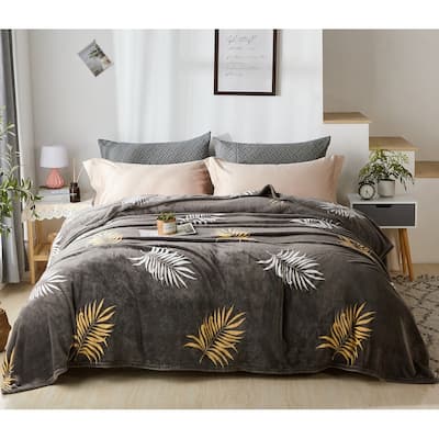 Luxuriously Velvety Plush Blanket Soft Lightweight Blanket