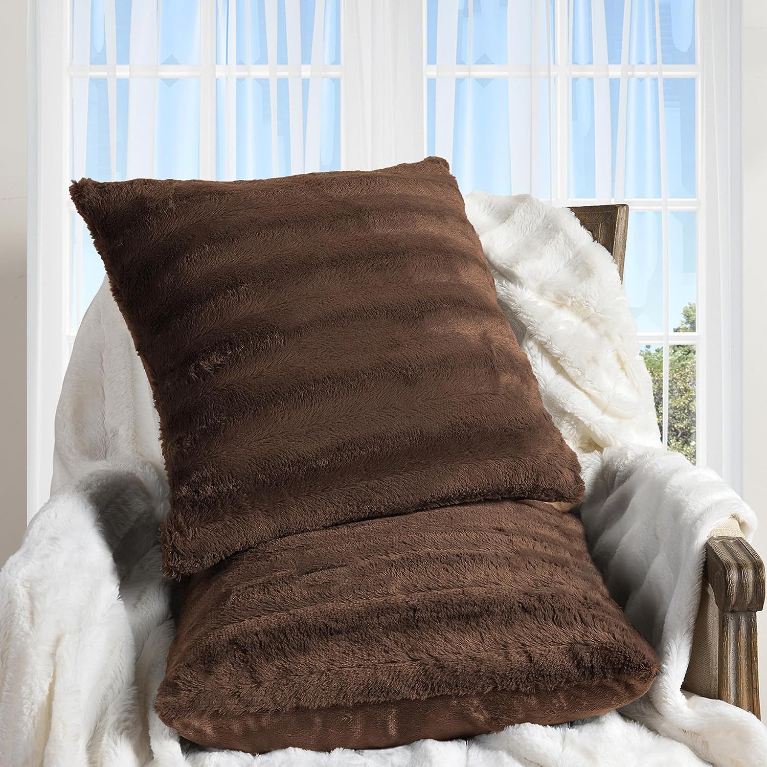 Fur blanket and pillow set online