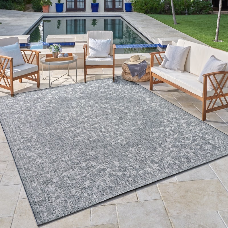 Gertmenian Paseo Ryoan Grey Traditional Indoor/ Outdoor Area Rug, 6x9 - 6'6" x 9'6"