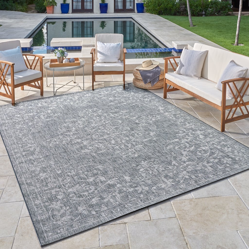 Gertmenian Paseo Ryoan Grey Traditional Indoor/ Outdoor Area Rug, 6x9 - 6'6" x 9'6"
