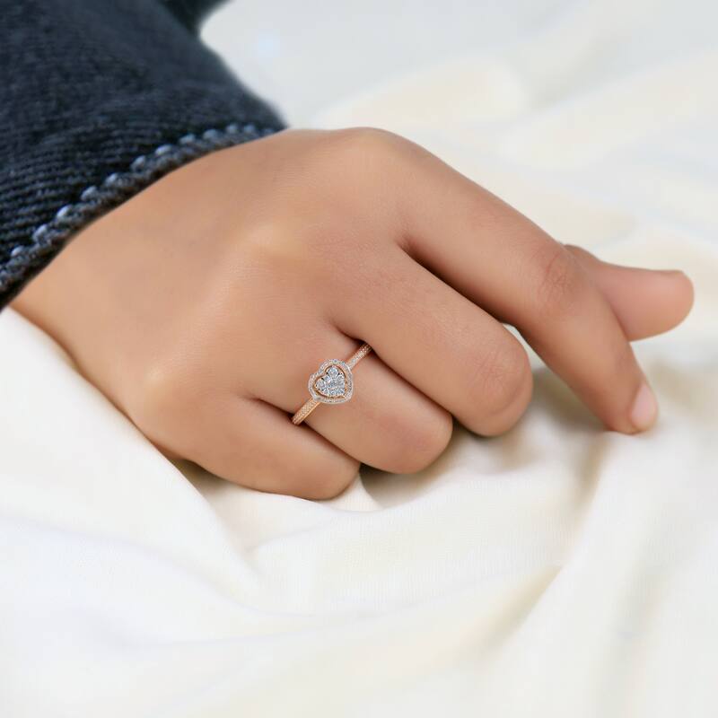 De Couer 10k Yellow Gold 1/4ct TDW Diamond Heart Halo Engagement Ring