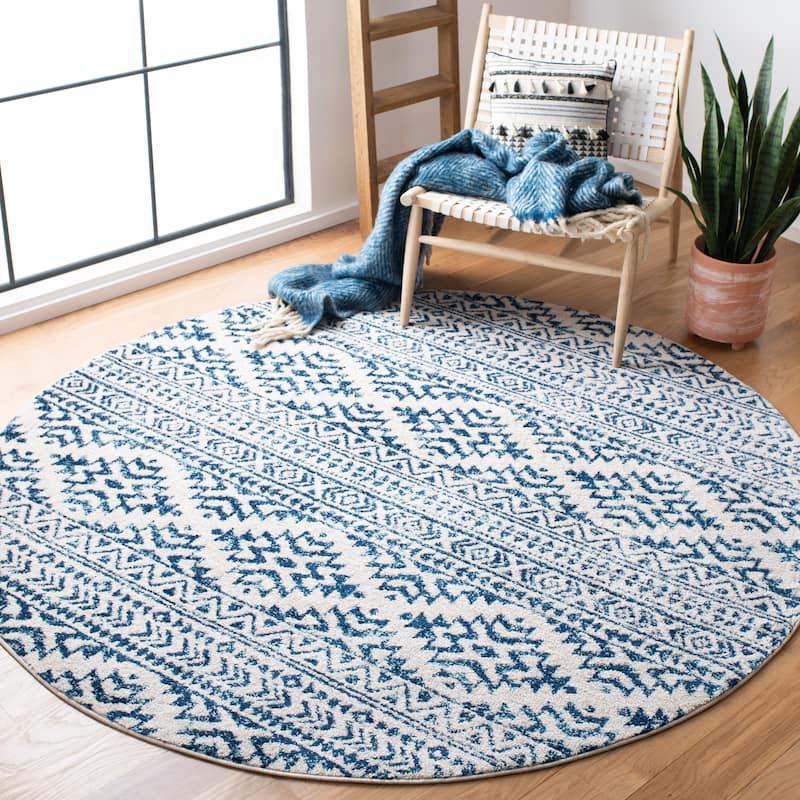 SAFAVIEH Tulum Bora Moroccan Boho Chic Area Rug - 5' Round - Ivory/Navy