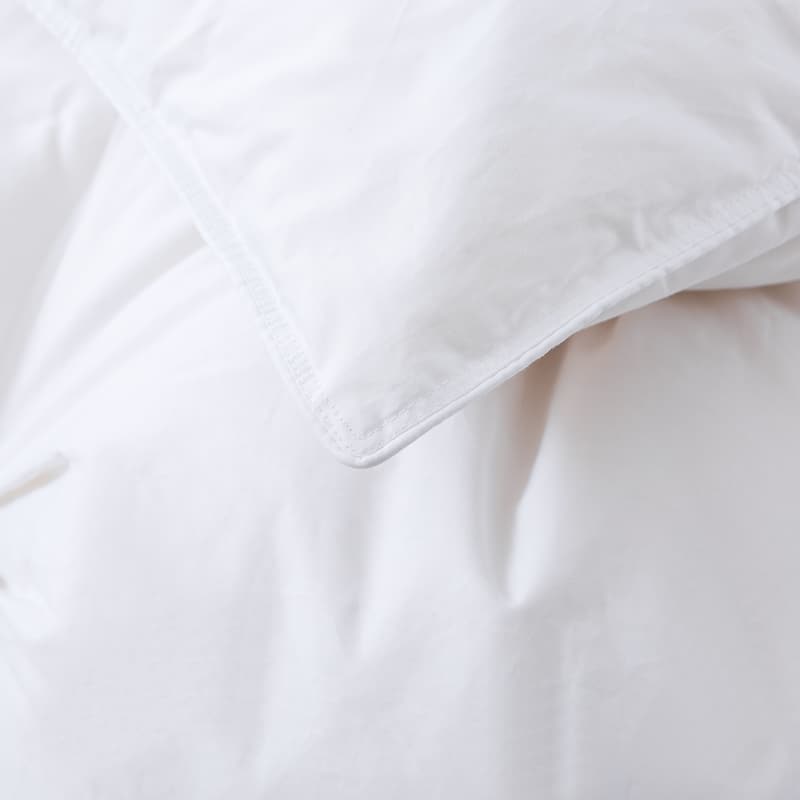 Luxury Pintuck Stitch White Duck Down Comforter