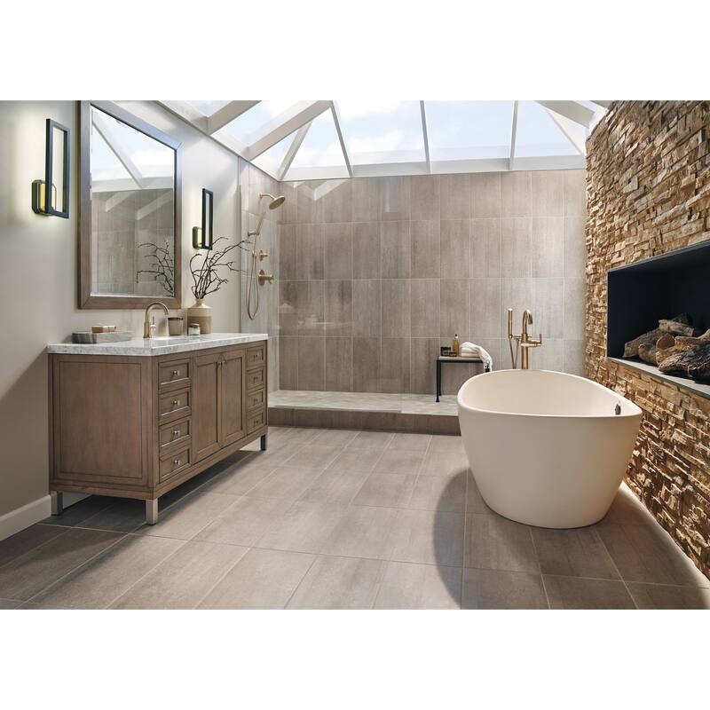 Delta Trinsic 1.2 GPM Single Hole Bathroom Faucet - Includes Metal