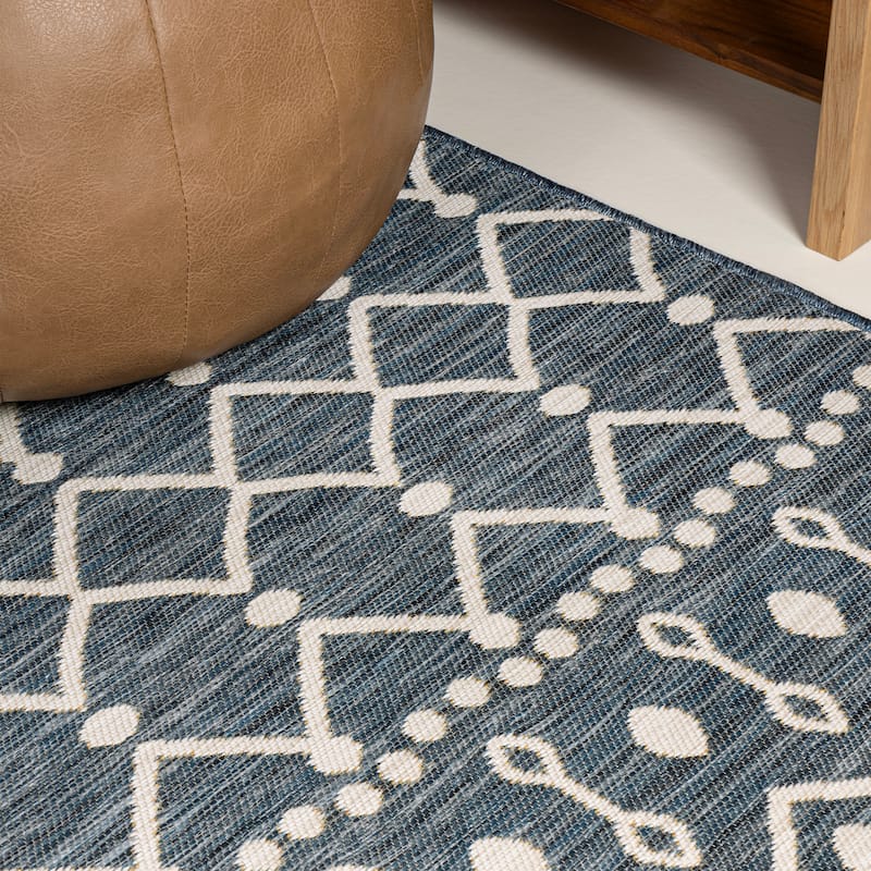 JONATHAN Y Reversible Arielle Modern Geometric Moroccan Machine-Washable Navy/Cream Indoor/Outdoor Area Rug