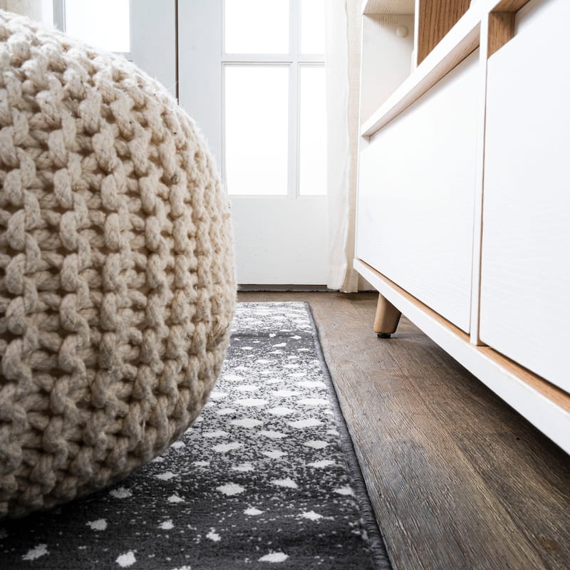 JONATHAN Y Goa Modern Animal Area Rug
