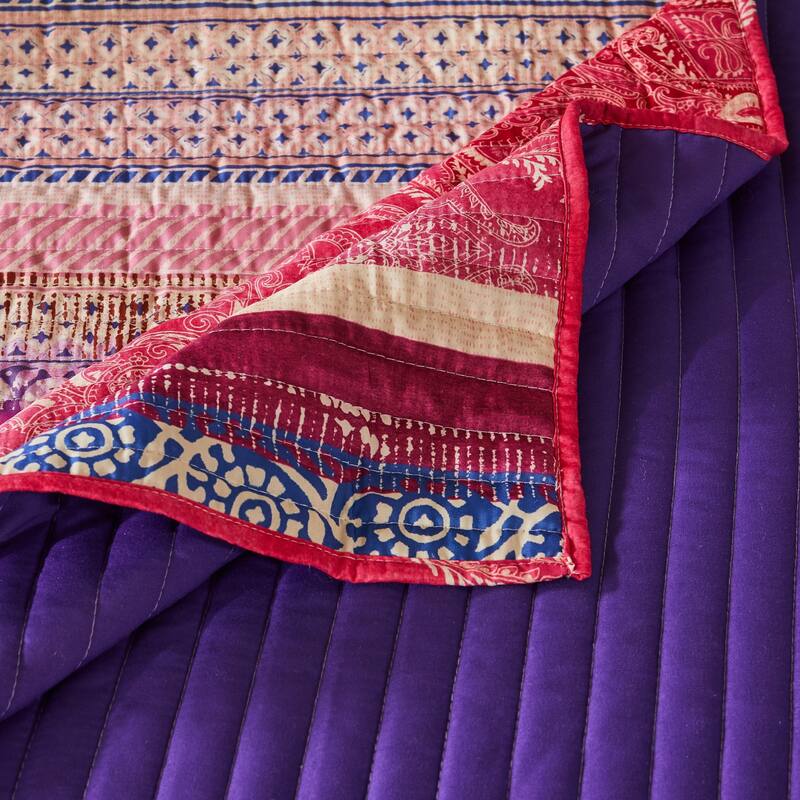 Greenland Home Fashions Aurora Vintage Boho Quilt and Pillow Sham Set
