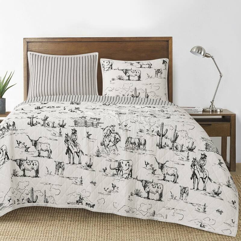 Paseo Road Ranch Life Western Cowboy White/Black 100% Cotton Rustic Toile Western Bedding 3 Piece Reversible Quilt Set