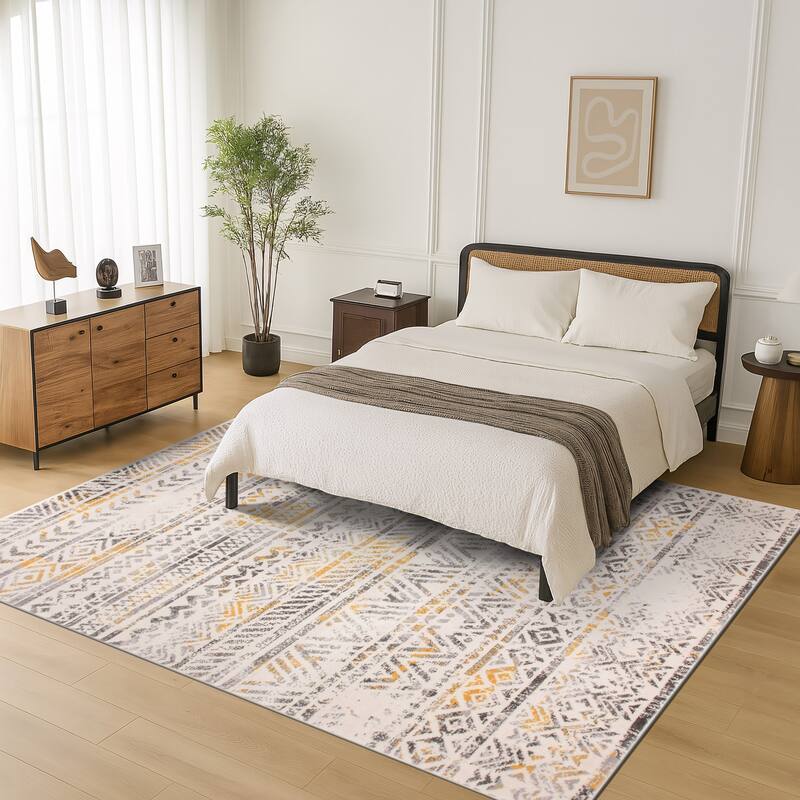 The Curated Nomad Midtown Geometric Distressed Bohemian Rug