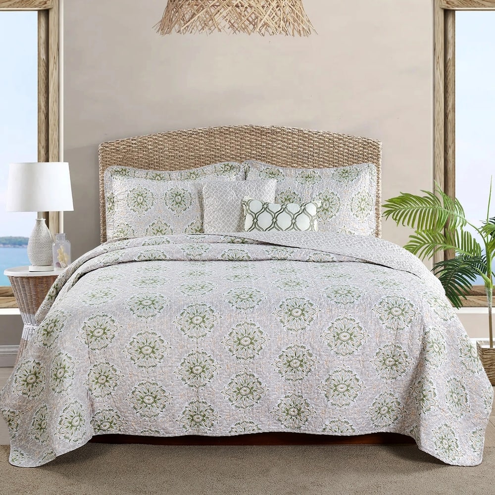 Serenta Bloom Medallion 5 Piece Reversible Quilt Bedspread Set