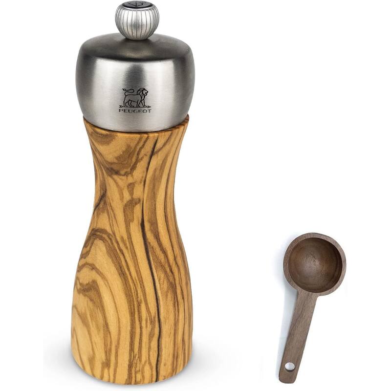 Peugeot Classic Fidji Pepper Mill Gift Set, Olive Wood, 15 cm - With Wooden Spice Scoop - 2 Piece