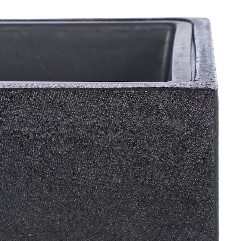 SAFAVIEH Outdoor Yulissa Black Planter - 13Wx13Dx13H