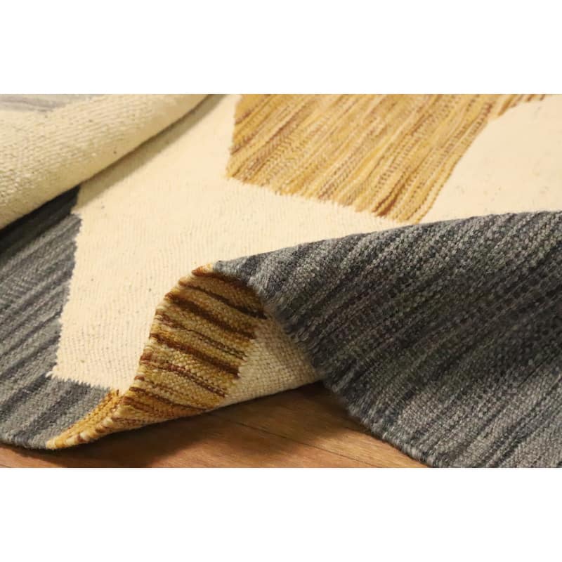 Hand Woven Oriental 100% Wool Carpet Southwestern Modern Beige & Ivories Kilim Area Rug - 5' 1'' X 3' 3''