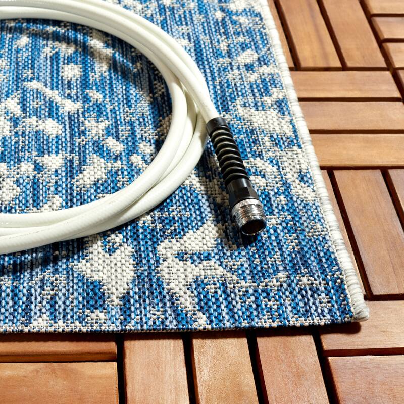 SAFAVIEH Courtyard Wenda Transitional Rug