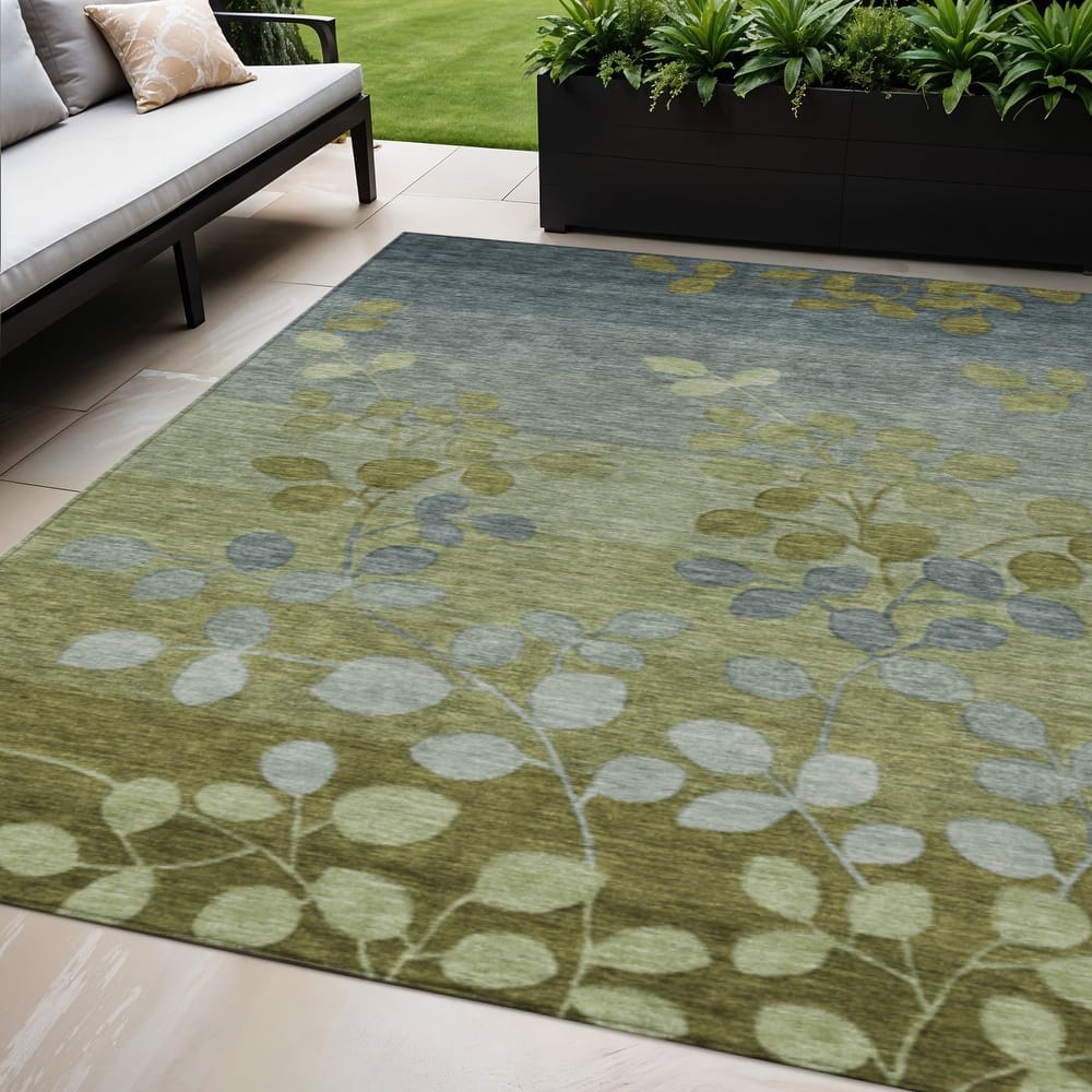 HomeRoots Floral Transitional Rectangle Outdoor Rug
