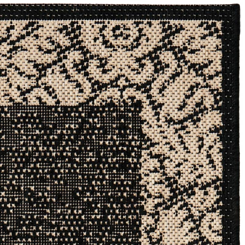 SAFAVIEH, Courtyard Foelke Indoor/ Outdoor Patio Backyard Rug