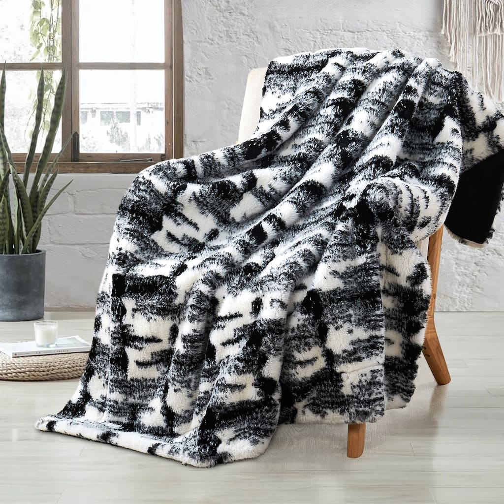 Home Soft Things Two Tone Artistic FauxFur Throw Black White Blanket