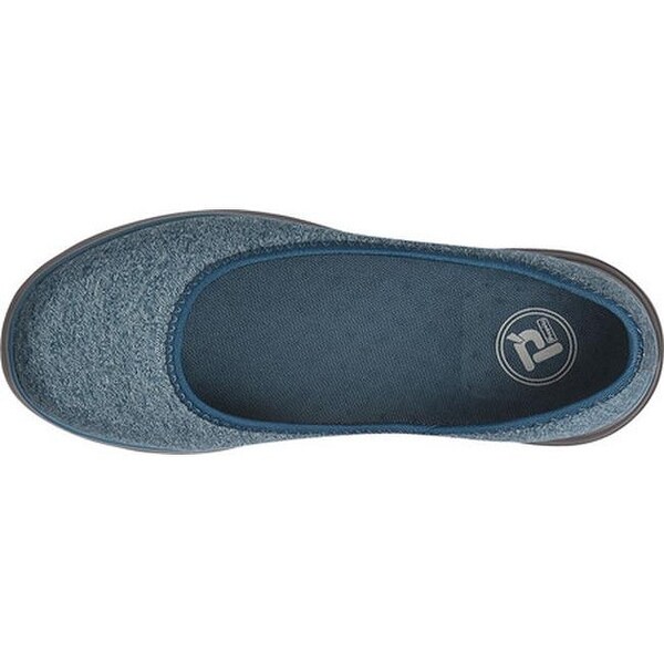 propet travelfit flat