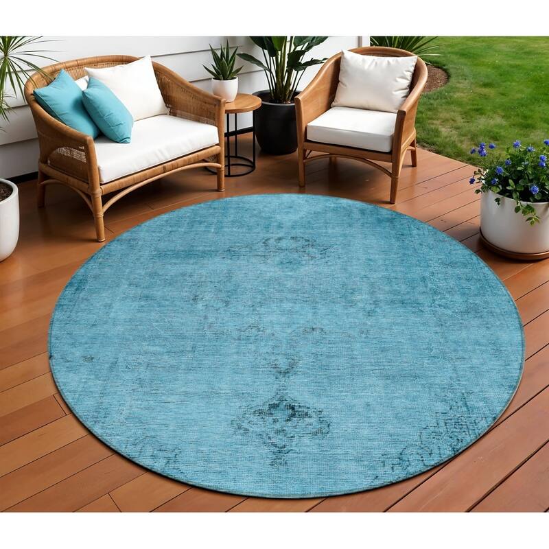 HomeRoots Oriental Traditional Rectangle Outdoor Rug - 8' Round