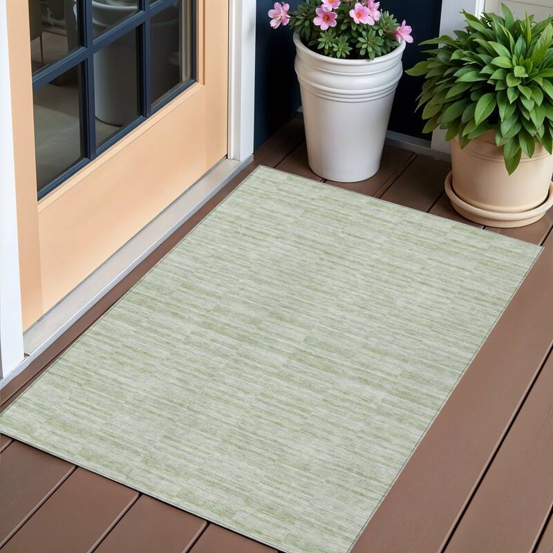 HomeRoots Striped Transitional Rectangle Outdoor Rug - 3' x 5'