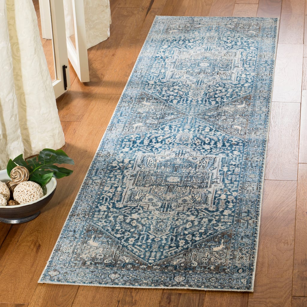SAFAVIEH Vintage Persian Ariete Oriental Distressed Rug