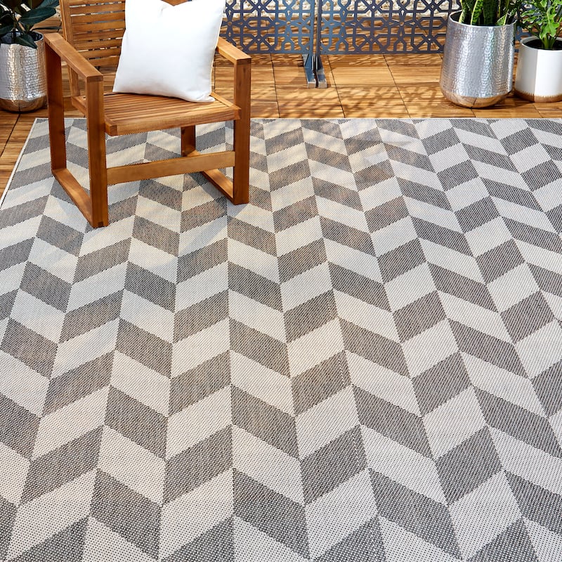 Nicole Miller New York Patio Country Calla Indoor/Outdoor Area Rug