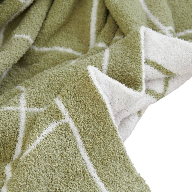 HomeRoots 50" X 60" Green and White Fleece Knitted Geometric Plush Throw Blanket