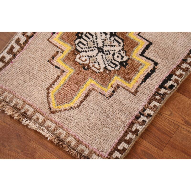 Hand Knotted Oriental 100% Wool Carpet Transitional Geometric Beige & Ivories Anatolian Area Rug - 2' 8'' X 1' 7''